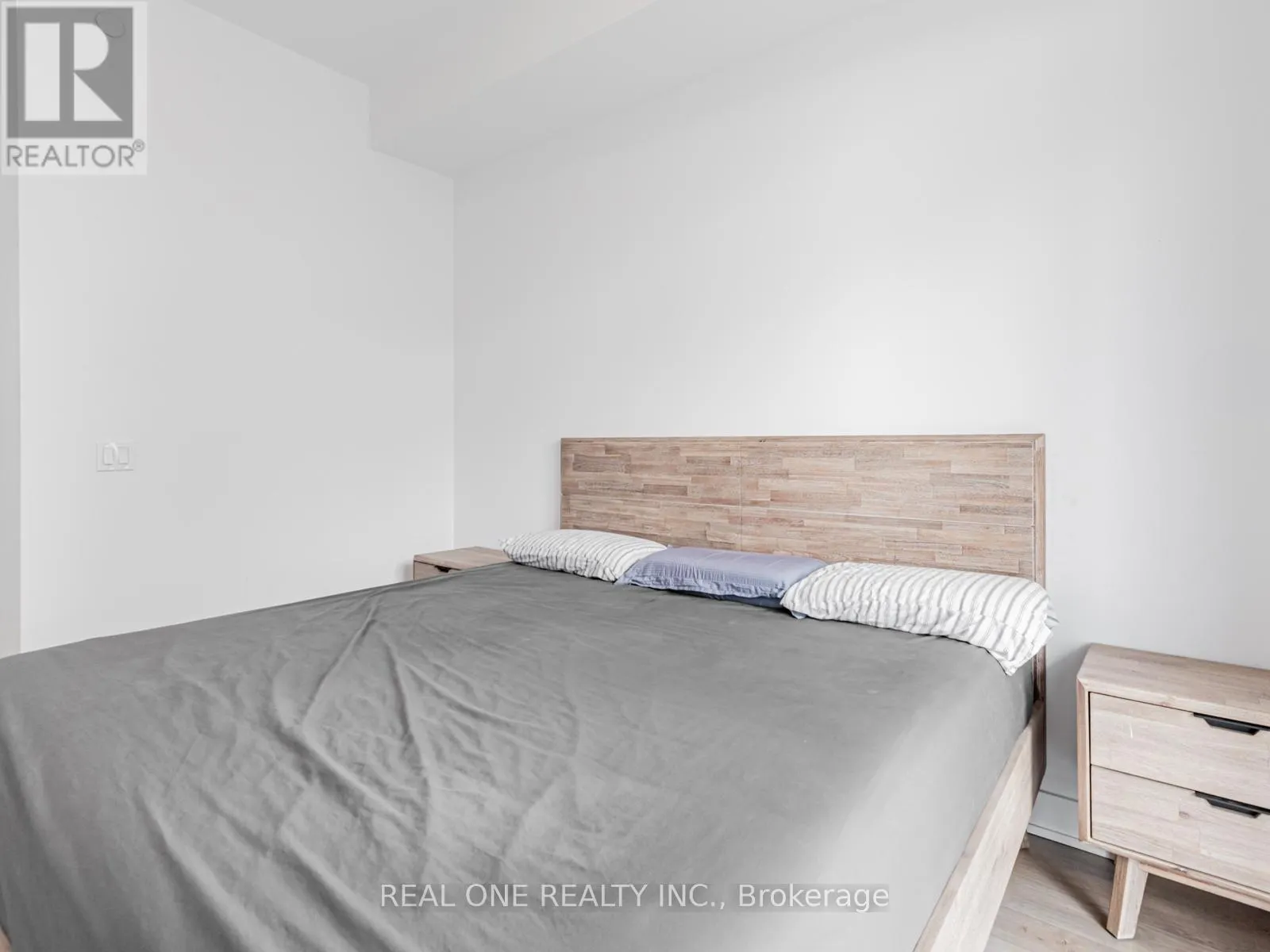 3405 - 5180 YONGE STREET