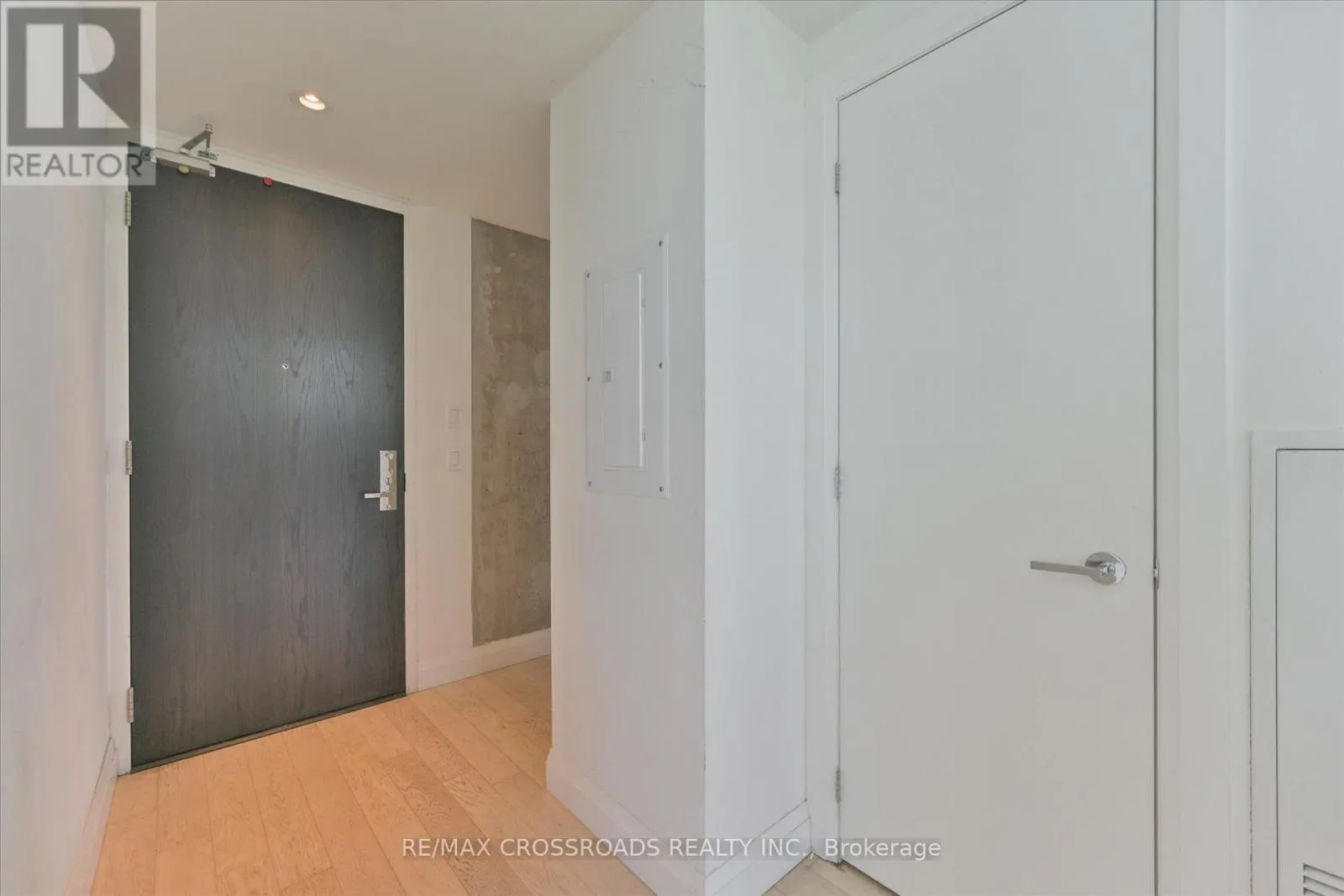 3006 - 224 KING STREET W