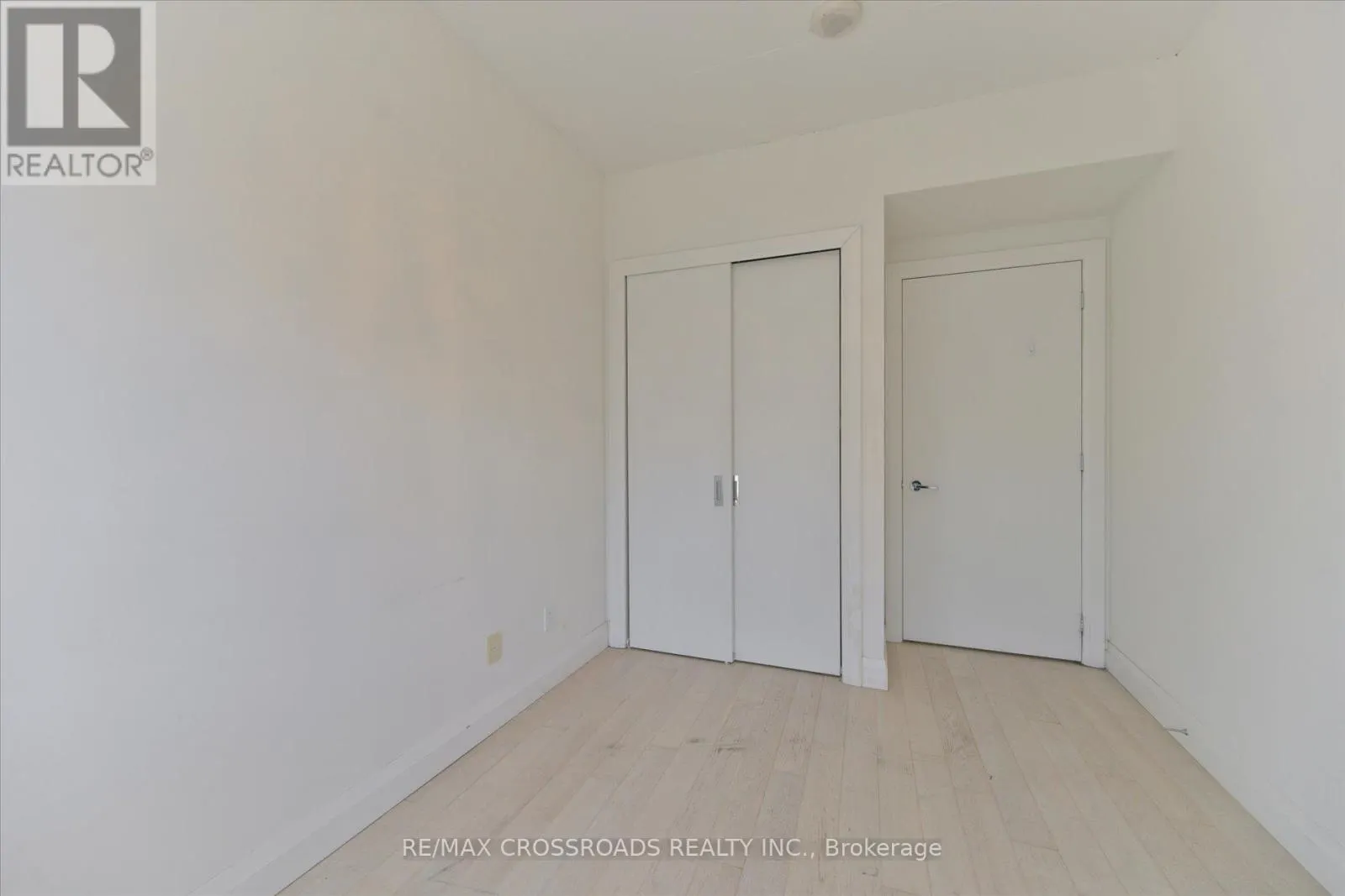 3006 - 224 KING STREET W