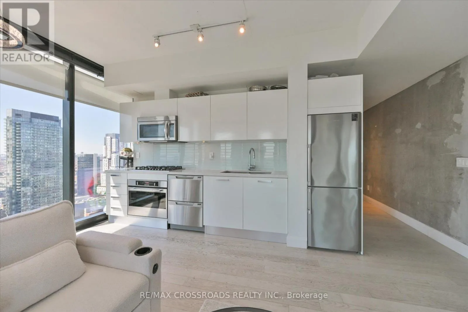 3006 - 224 KING STREET W