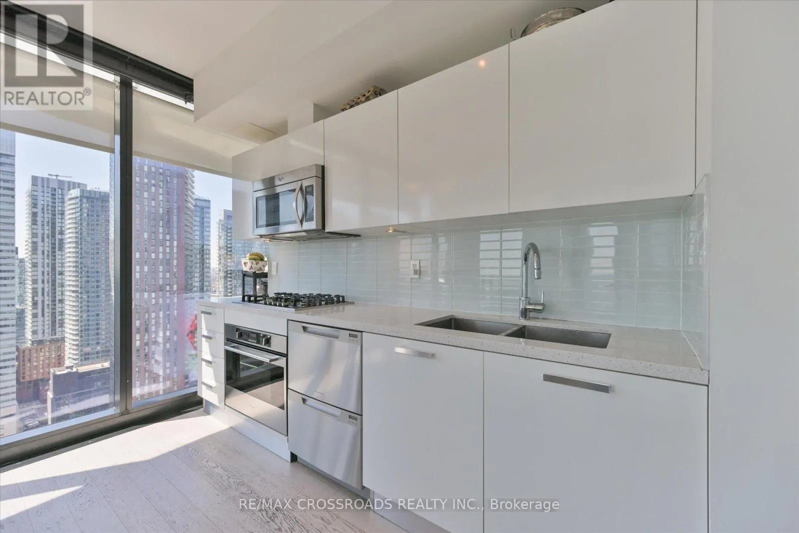 3006 - 224 KING STREET W