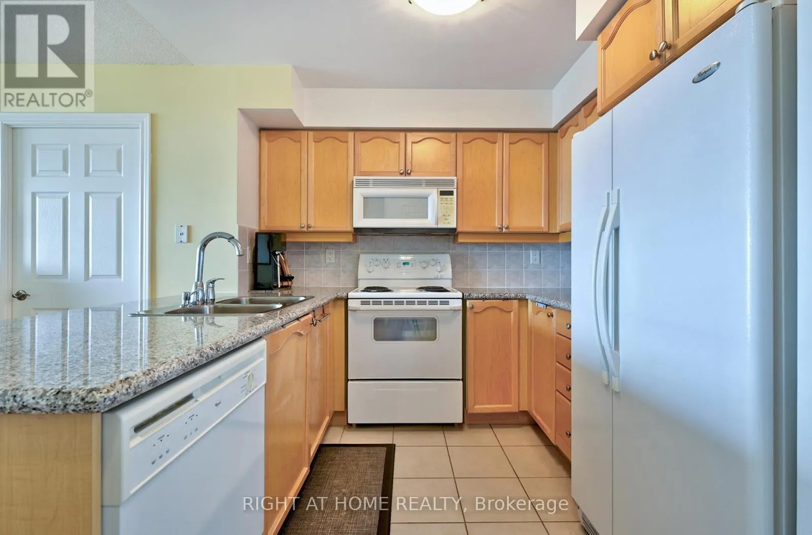 1011 - 78 HARRISON GARDEN BOULEVARD