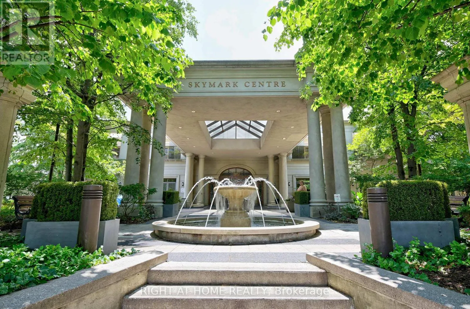 1011 - 78 HARRISON GARDEN BOULEVARD