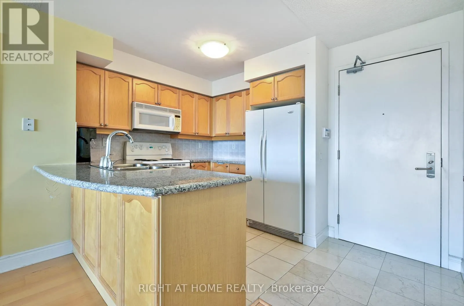 1011 - 78 HARRISON GARDEN BOULEVARD