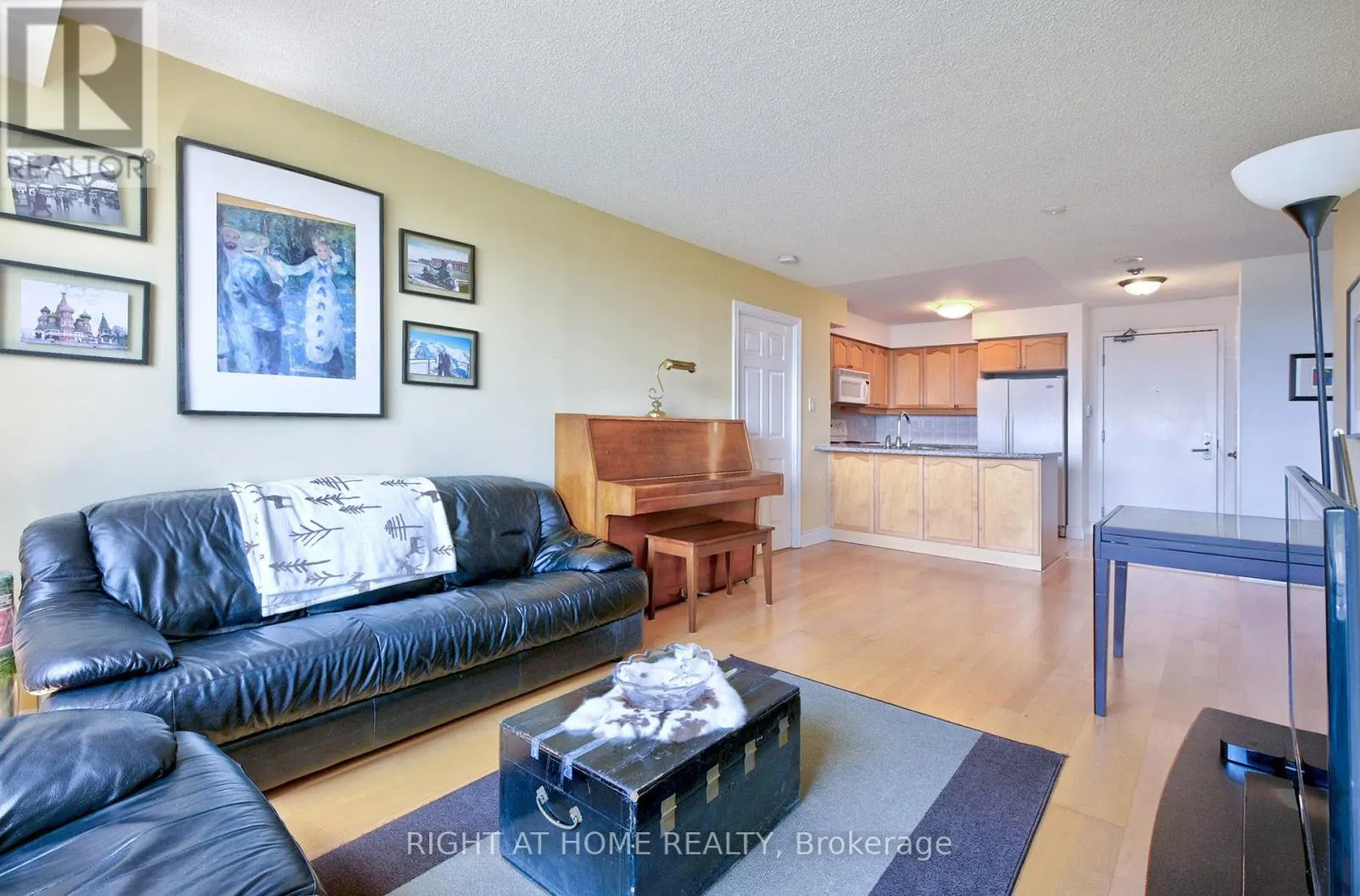 1011 - 78 HARRISON GARDEN BOULEVARD