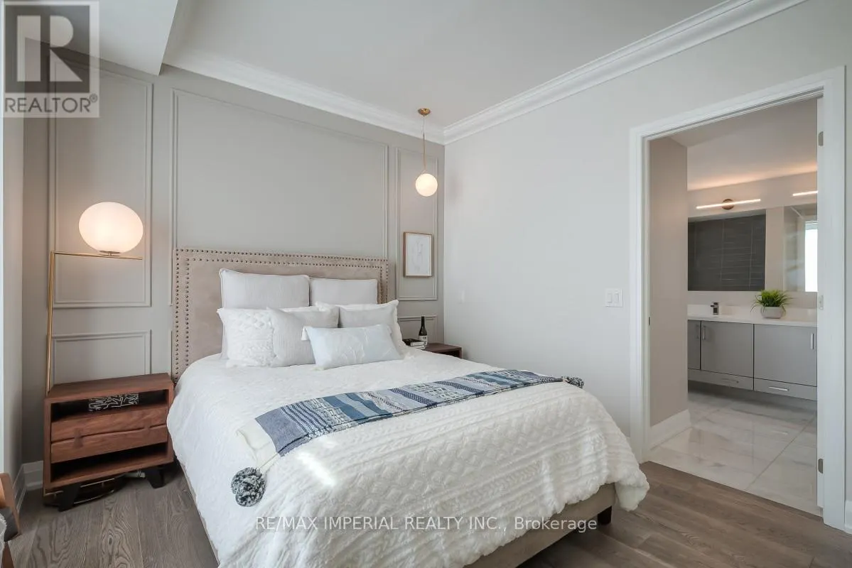 8 - 18 GREENBRIAR ROAD