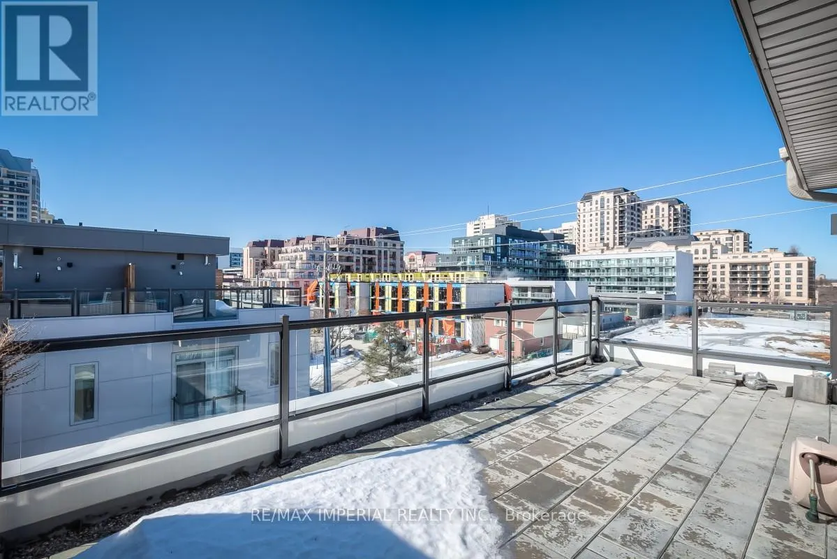 8 - 18 GREENBRIAR ROAD