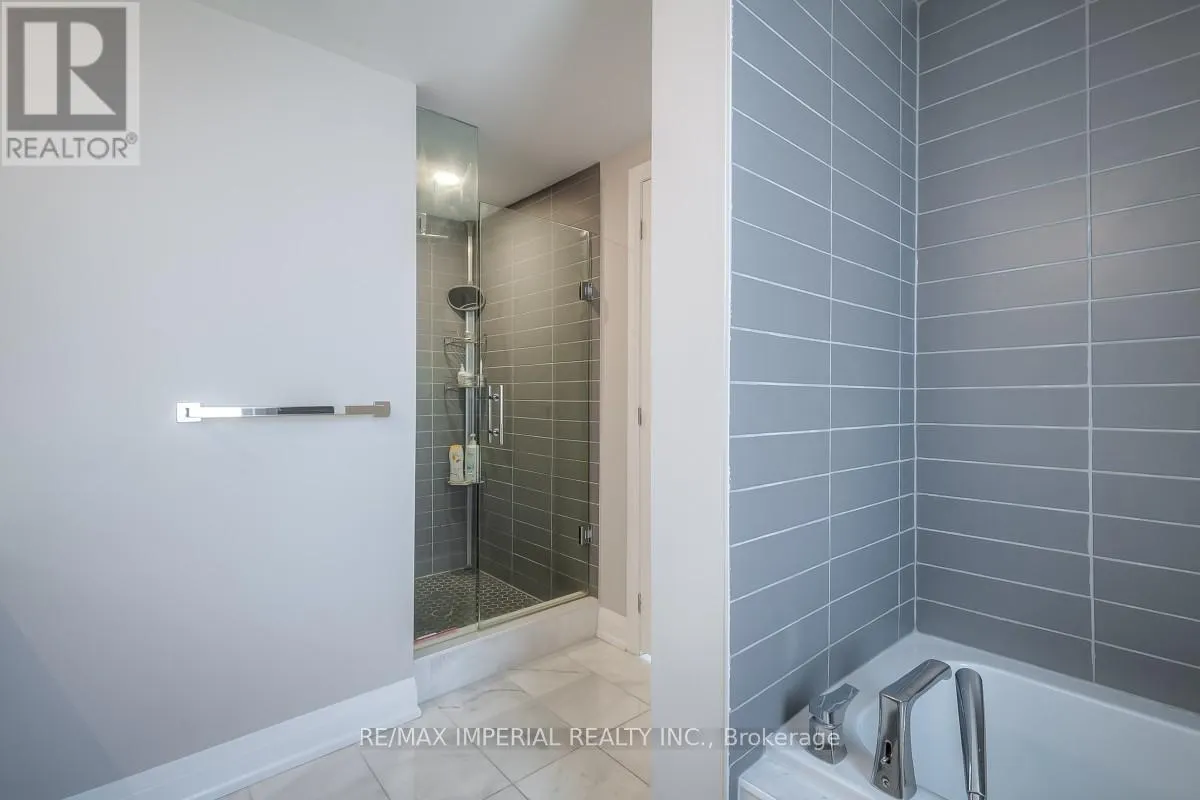 8 - 18 GREENBRIAR ROAD