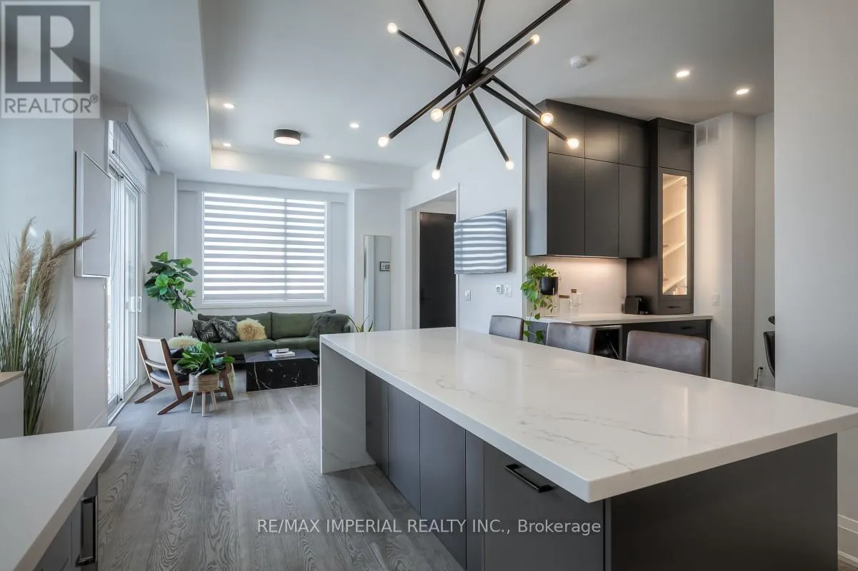 8 - 18 GREENBRIAR ROAD