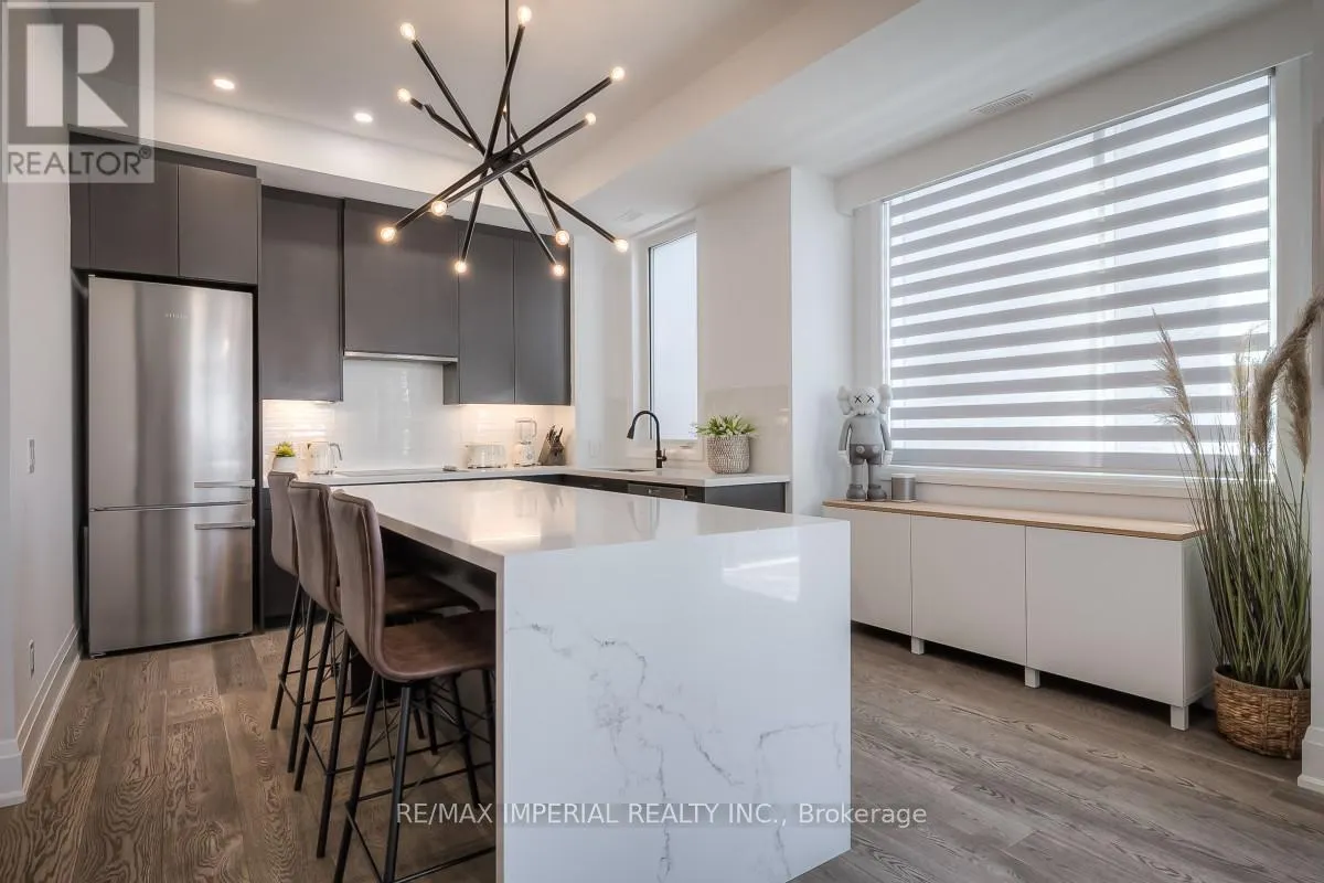 8 - 18 GREENBRIAR ROAD
