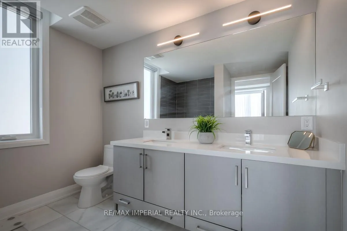 8 - 18 GREENBRIAR ROAD