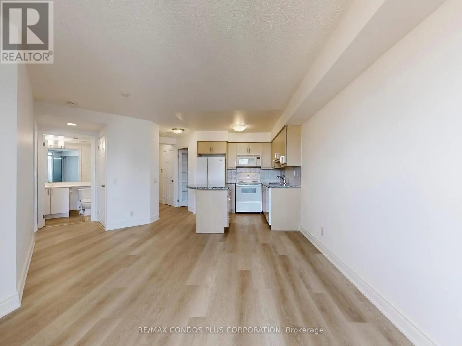 1801 - 78 HARRISON GARDEN BOULEVARD