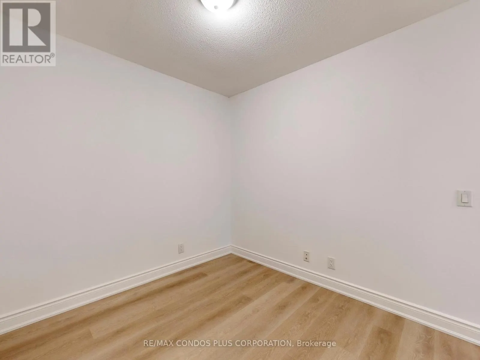 1801 - 78 HARRISON GARDEN BOULEVARD