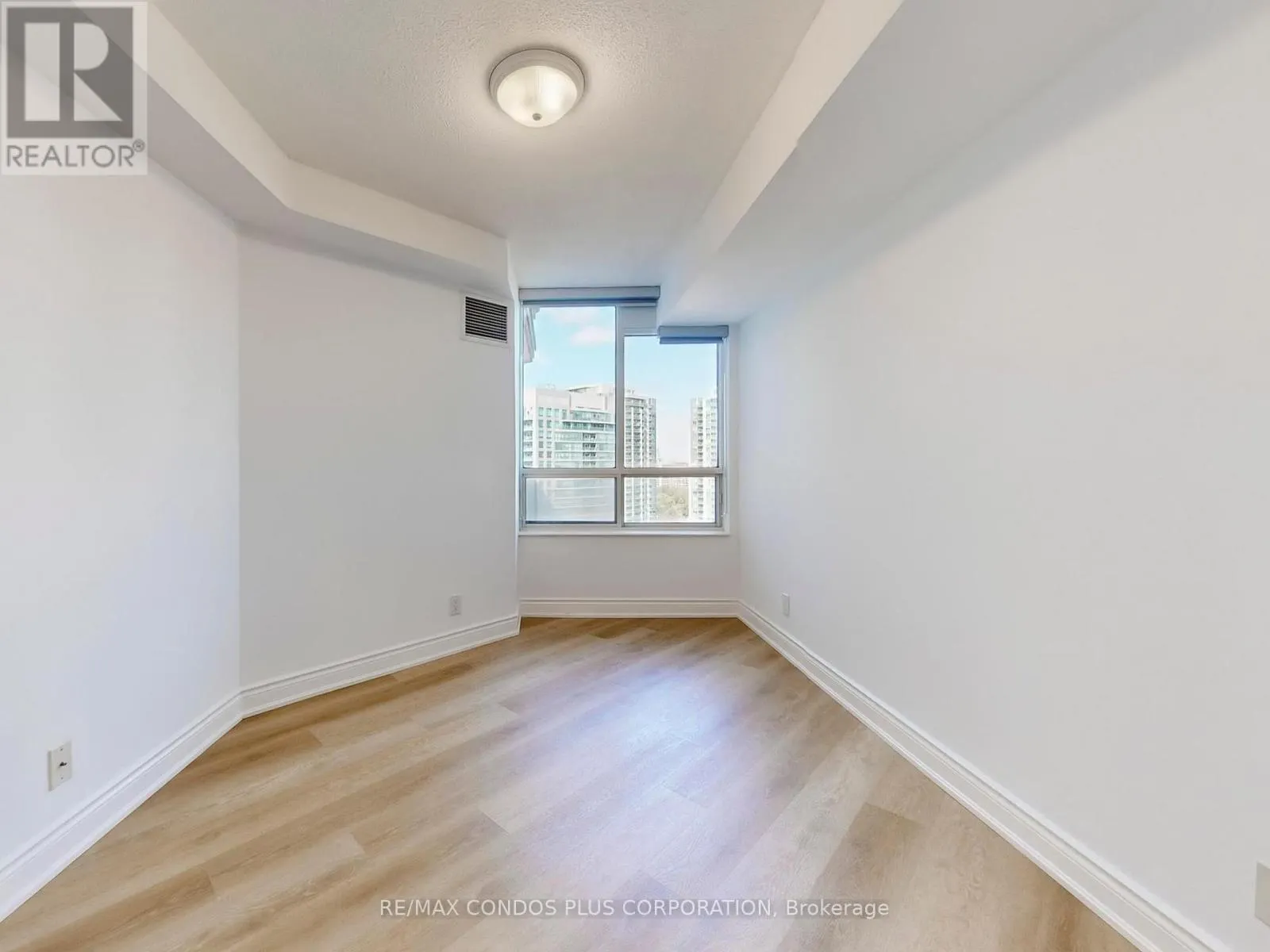 1801 - 78 HARRISON GARDEN BOULEVARD