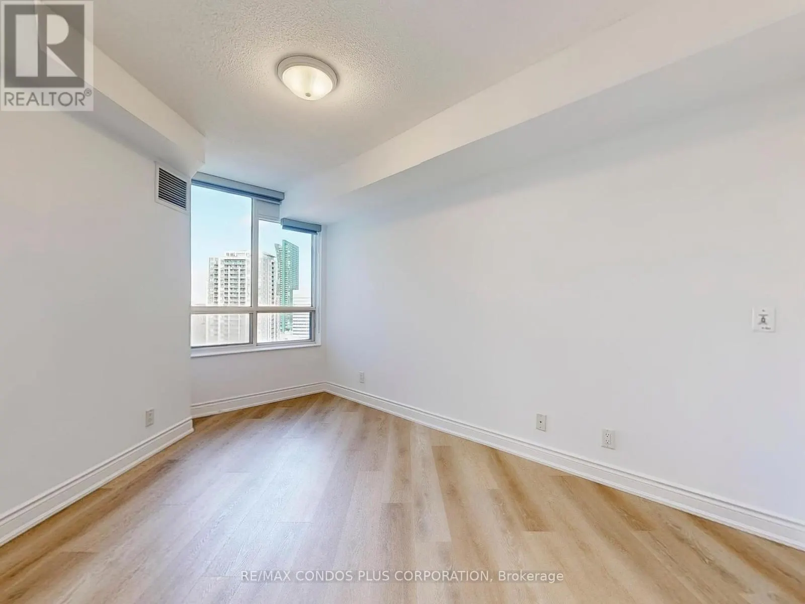 1801 - 78 HARRISON GARDEN BOULEVARD