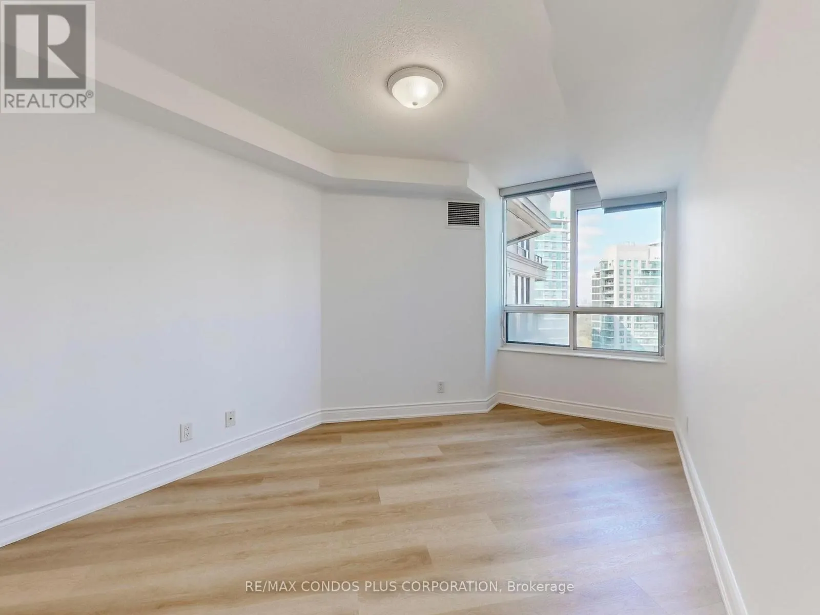 1801 - 78 HARRISON GARDEN BOULEVARD