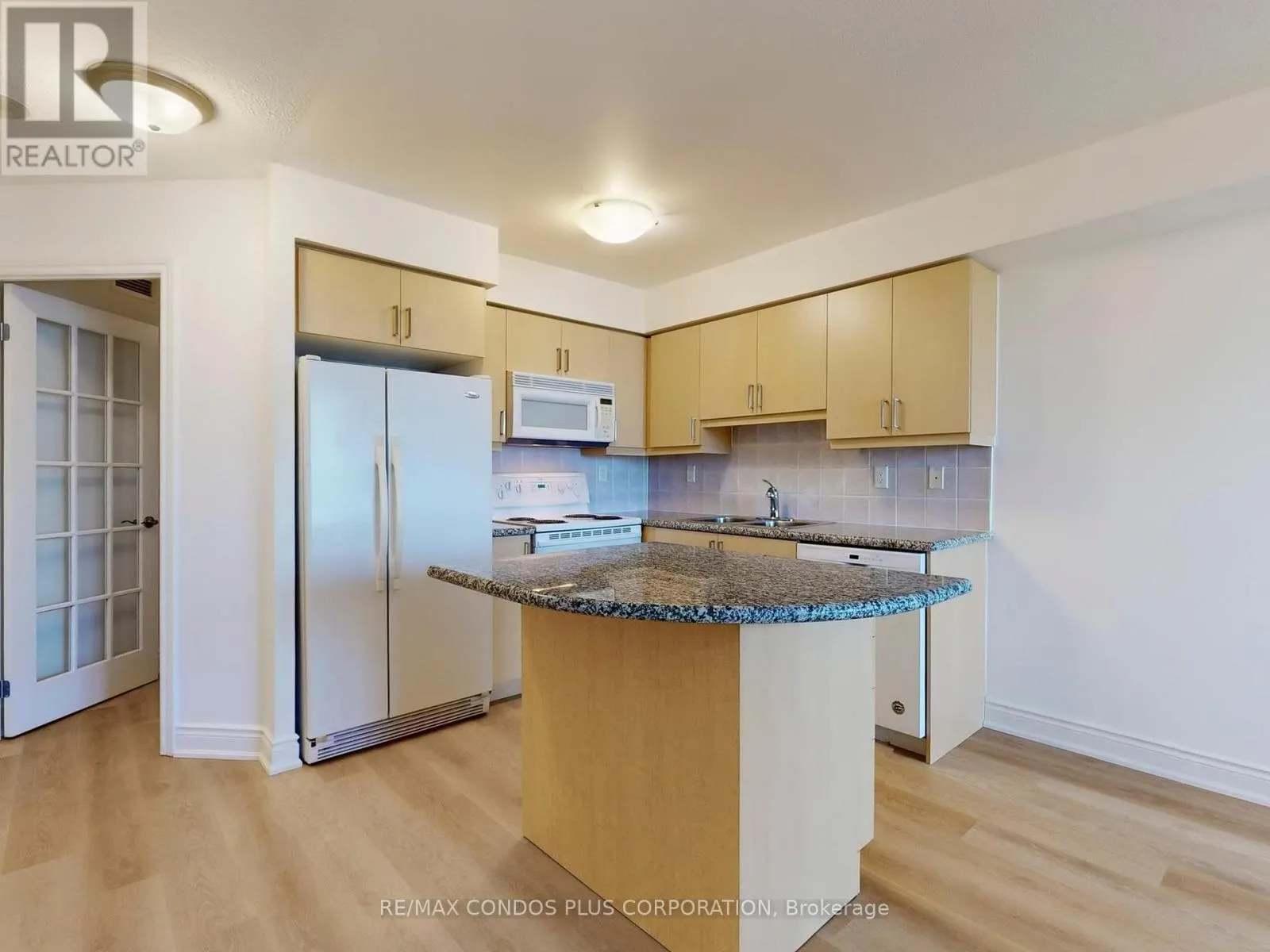 1801 - 78 HARRISON GARDEN BOULEVARD