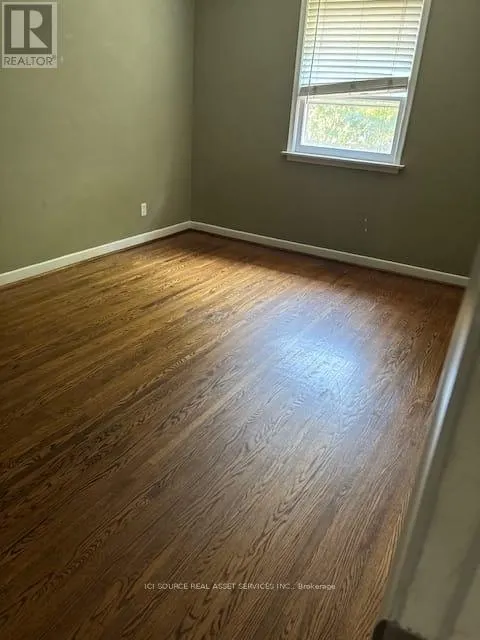 UPPER - 241 BURNETT AVENUE