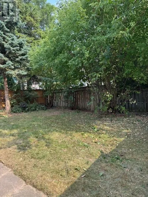 UPPER - 241 BURNETT AVENUE