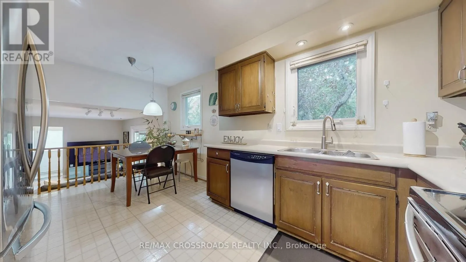 218 KINGSLAKE ROAD