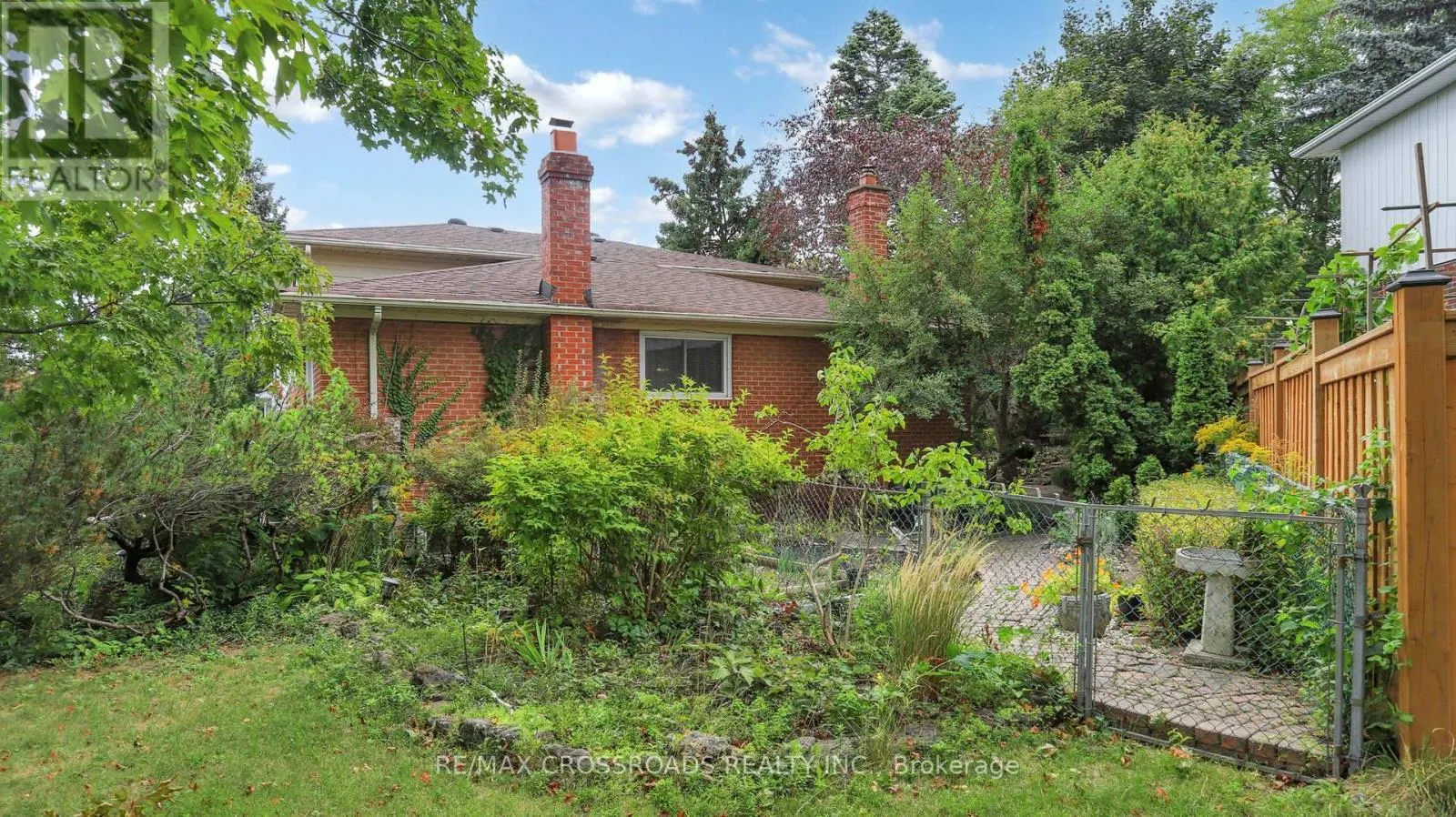 218 KINGSLAKE ROAD