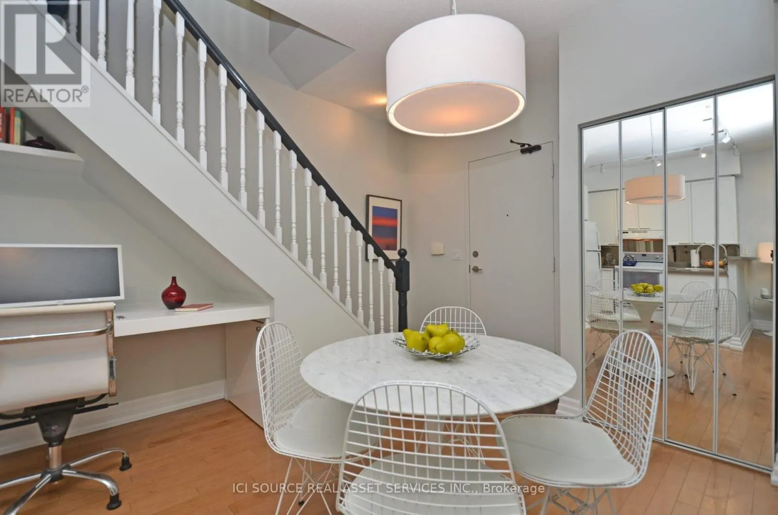 121 - 109 FRONT STREET E
