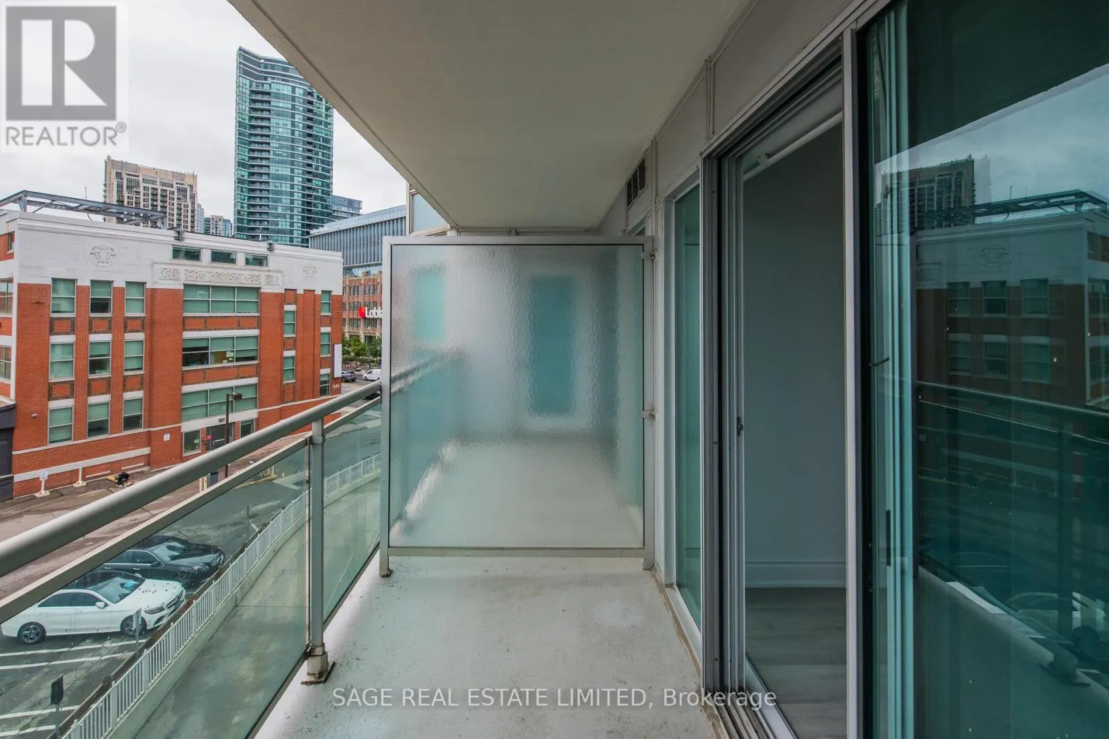531 - 600 QUEENS QUAY W