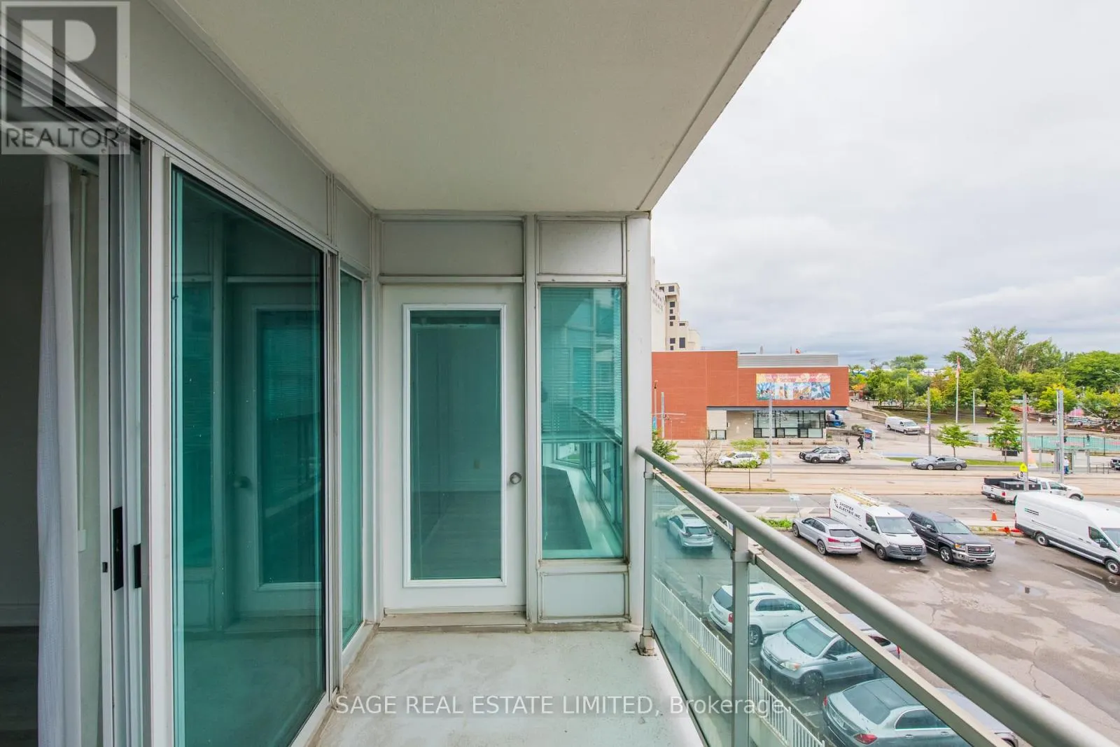 531 - 600 QUEENS QUAY W