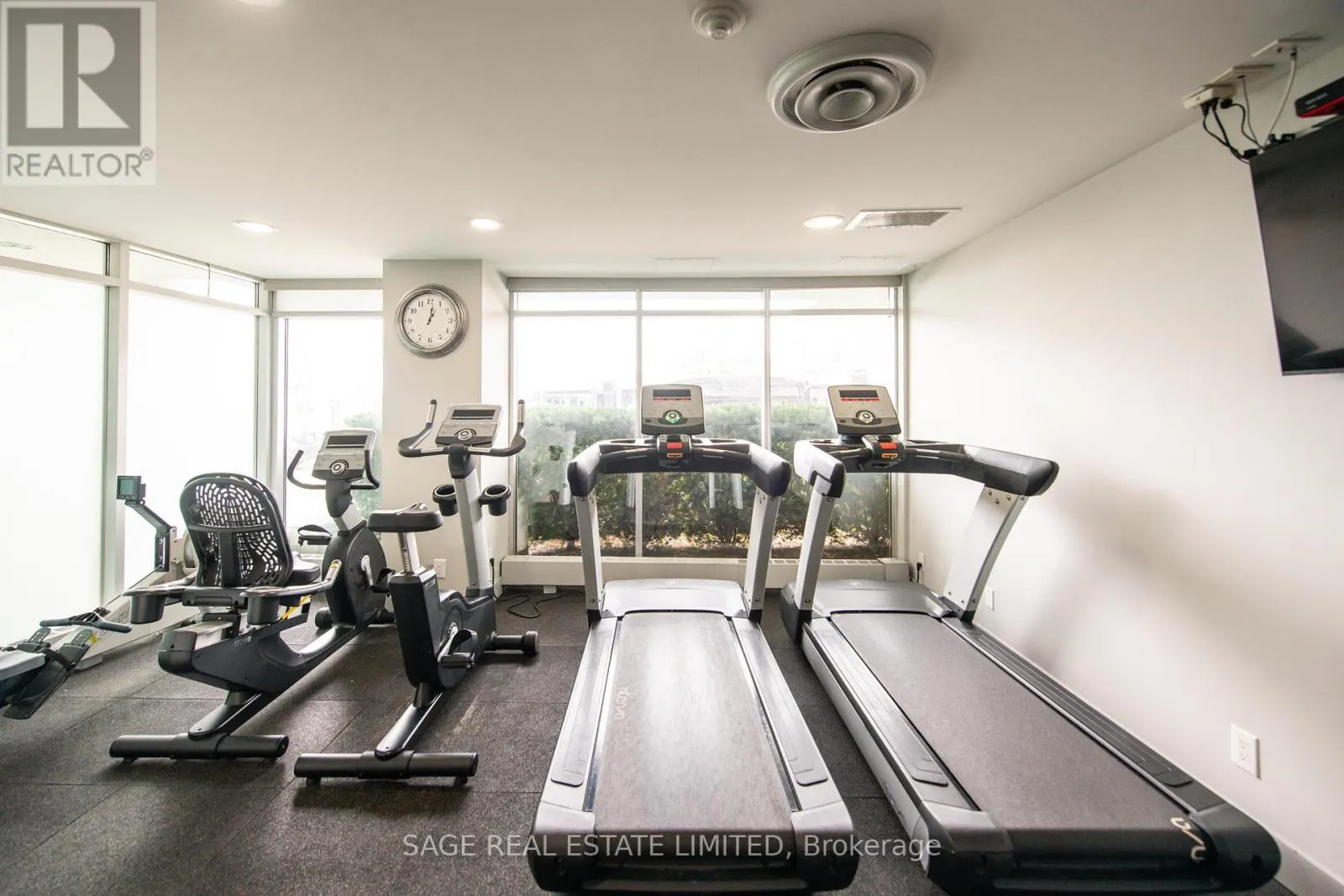 531 - 600 QUEENS QUAY W
