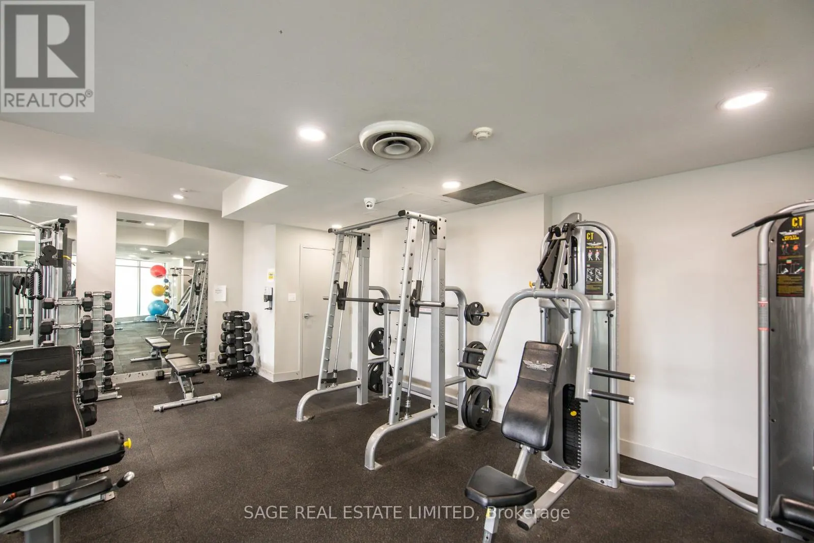531 - 600 QUEENS QUAY W
