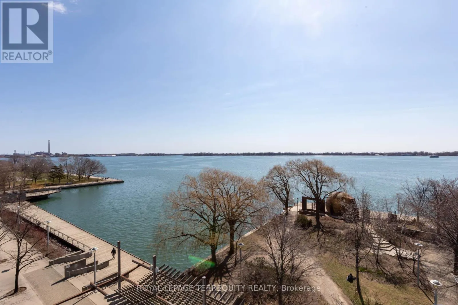 708 ST - 99 HARBOUR SQUARE