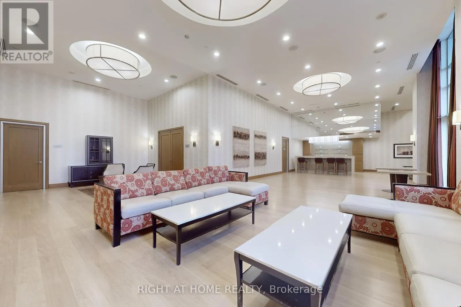 17 - 100 HARRISON GARDEN BOULEVARD