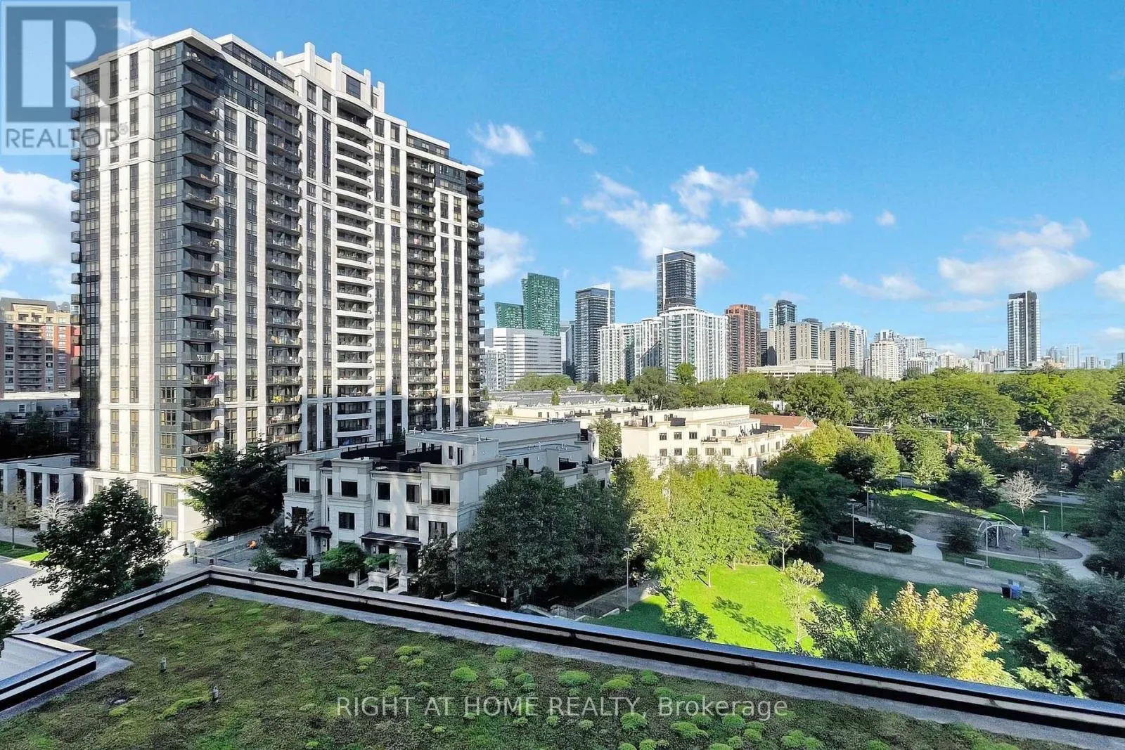 17 - 100 HARRISON GARDEN BOULEVARD
