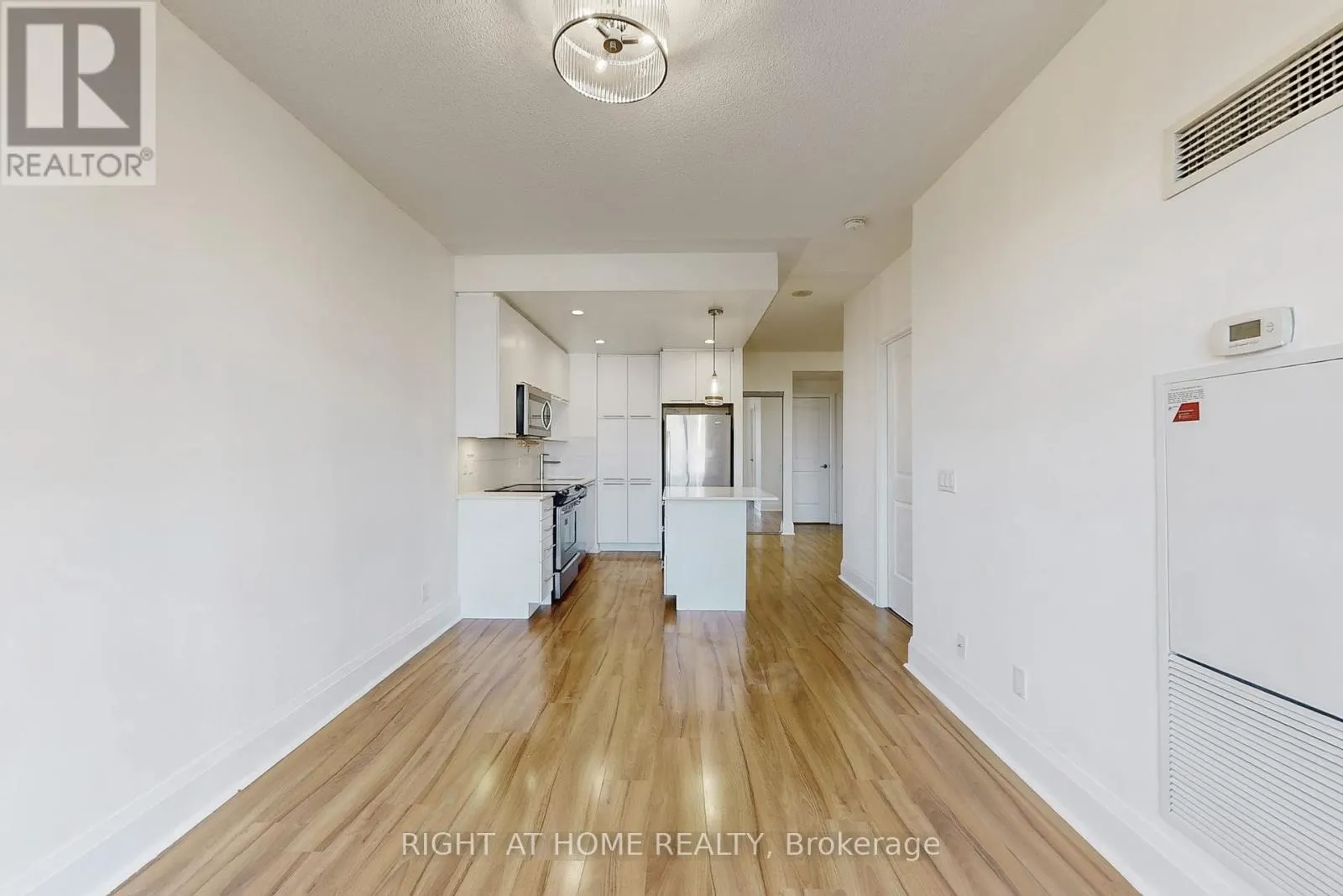 17 - 100 HARRISON GARDEN BOULEVARD
