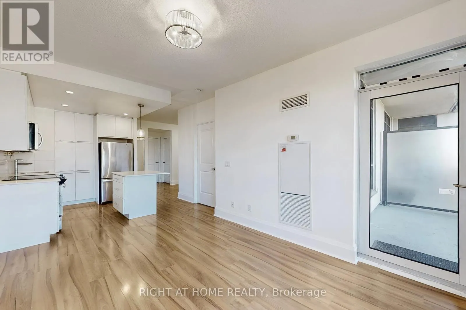 17 - 100 HARRISON GARDEN BOULEVARD
