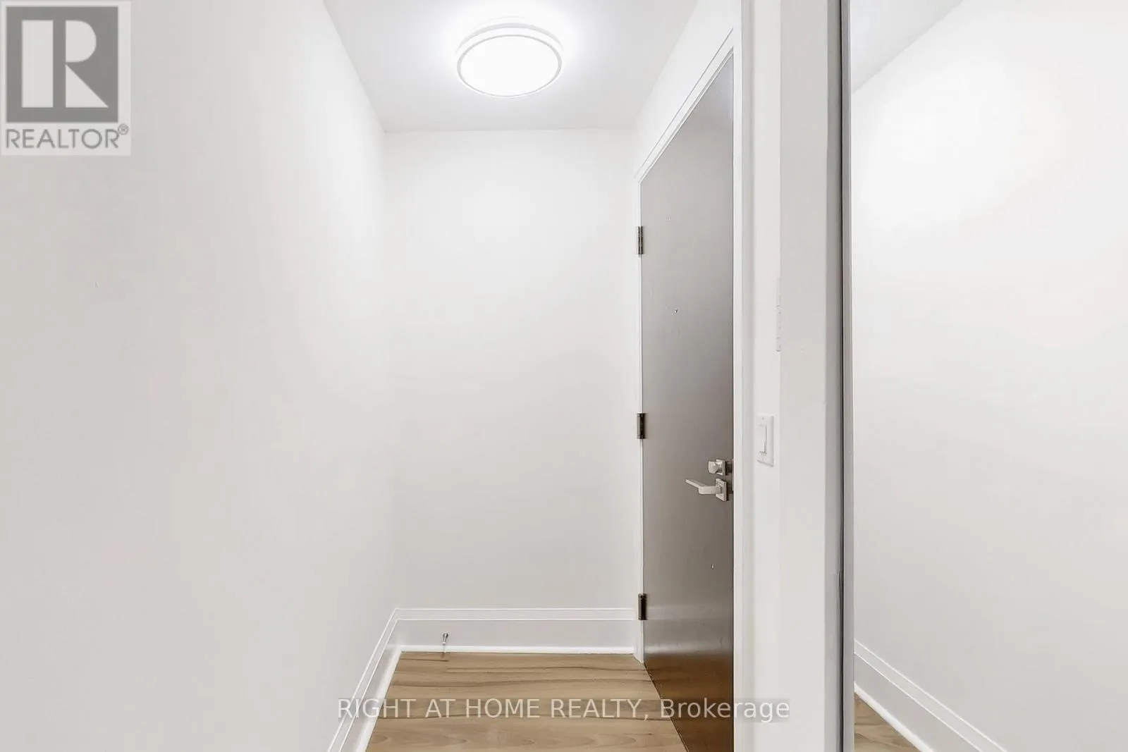 17 - 100 HARRISON GARDEN BOULEVARD