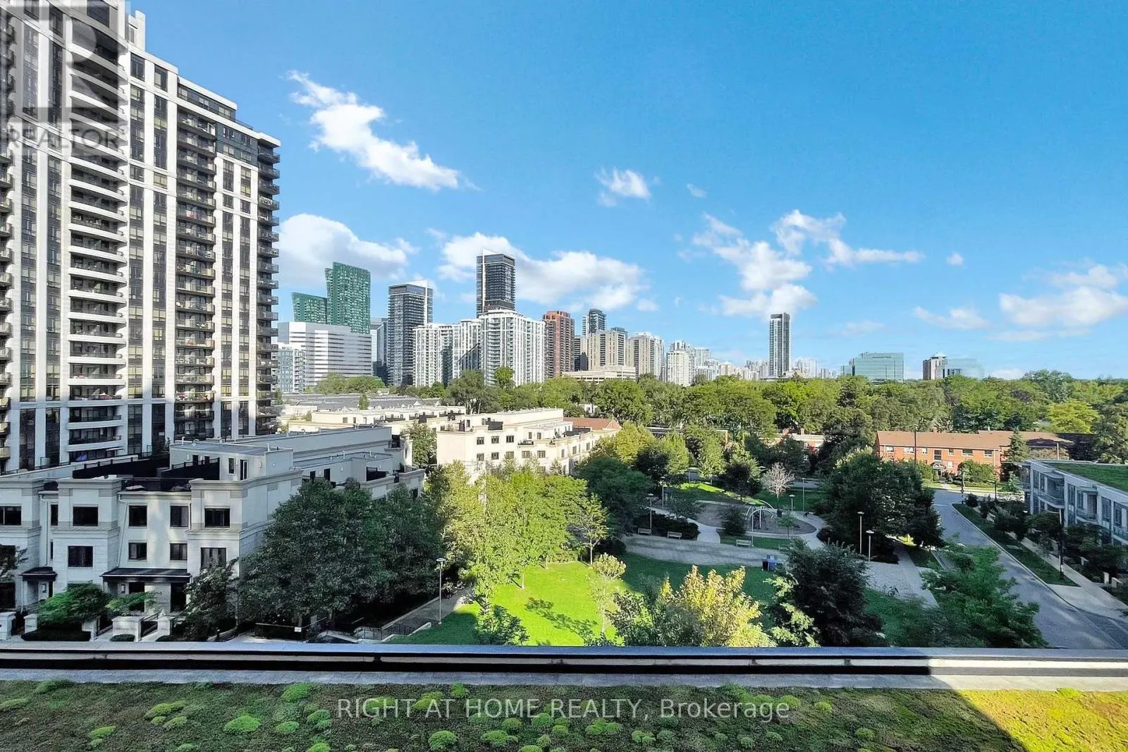 17 - 100 HARRISON GARDEN BOULEVARD