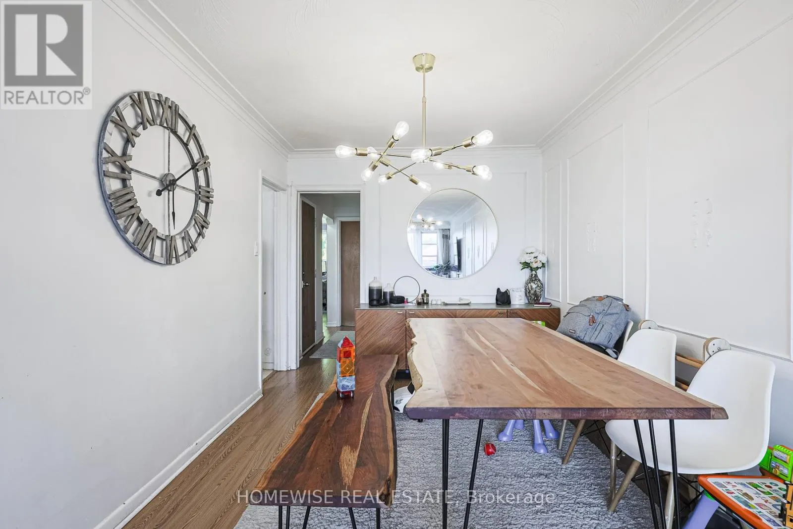 4 LANARK AVENUE