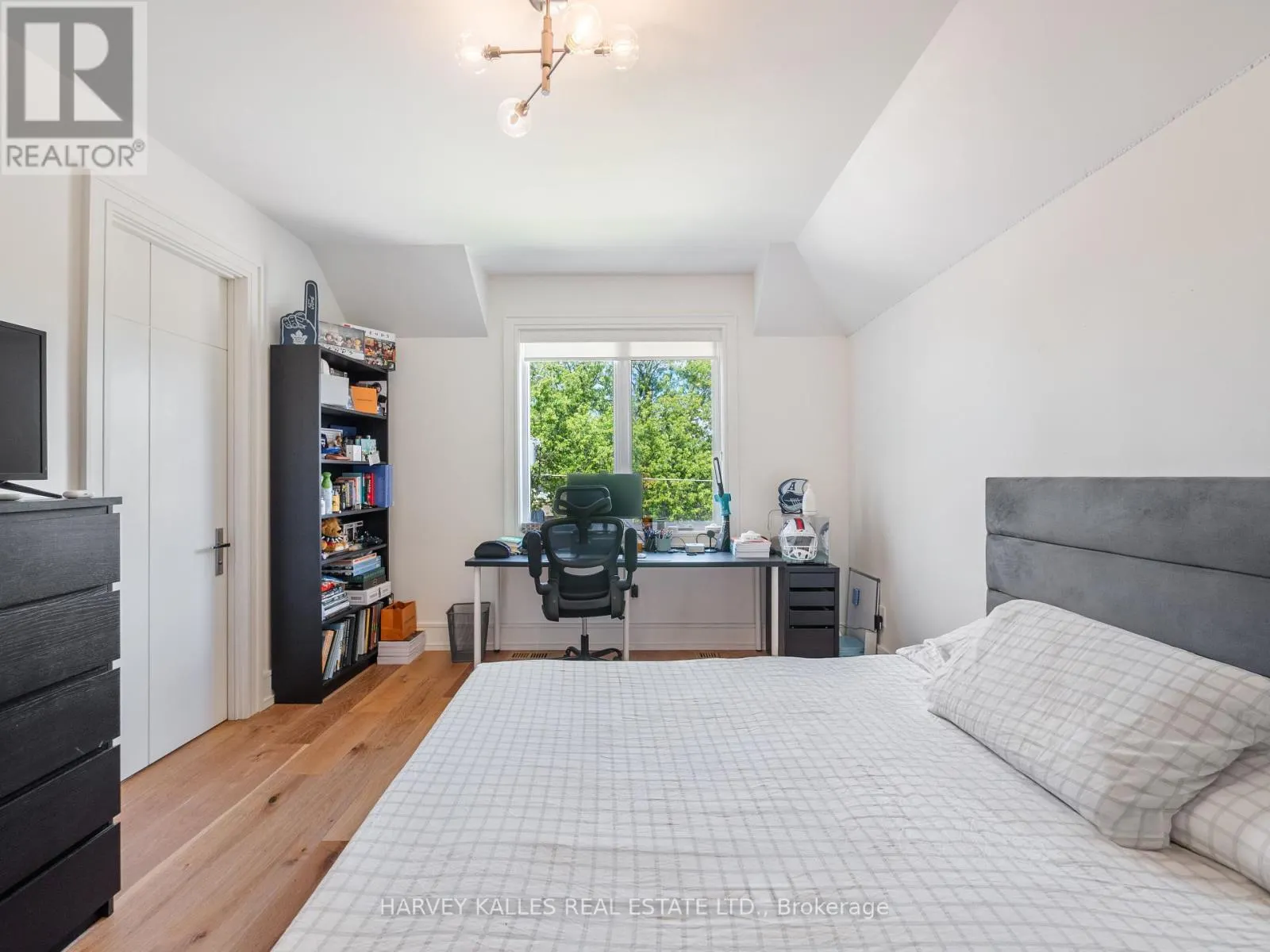 267 EMPRESS AVENUE
