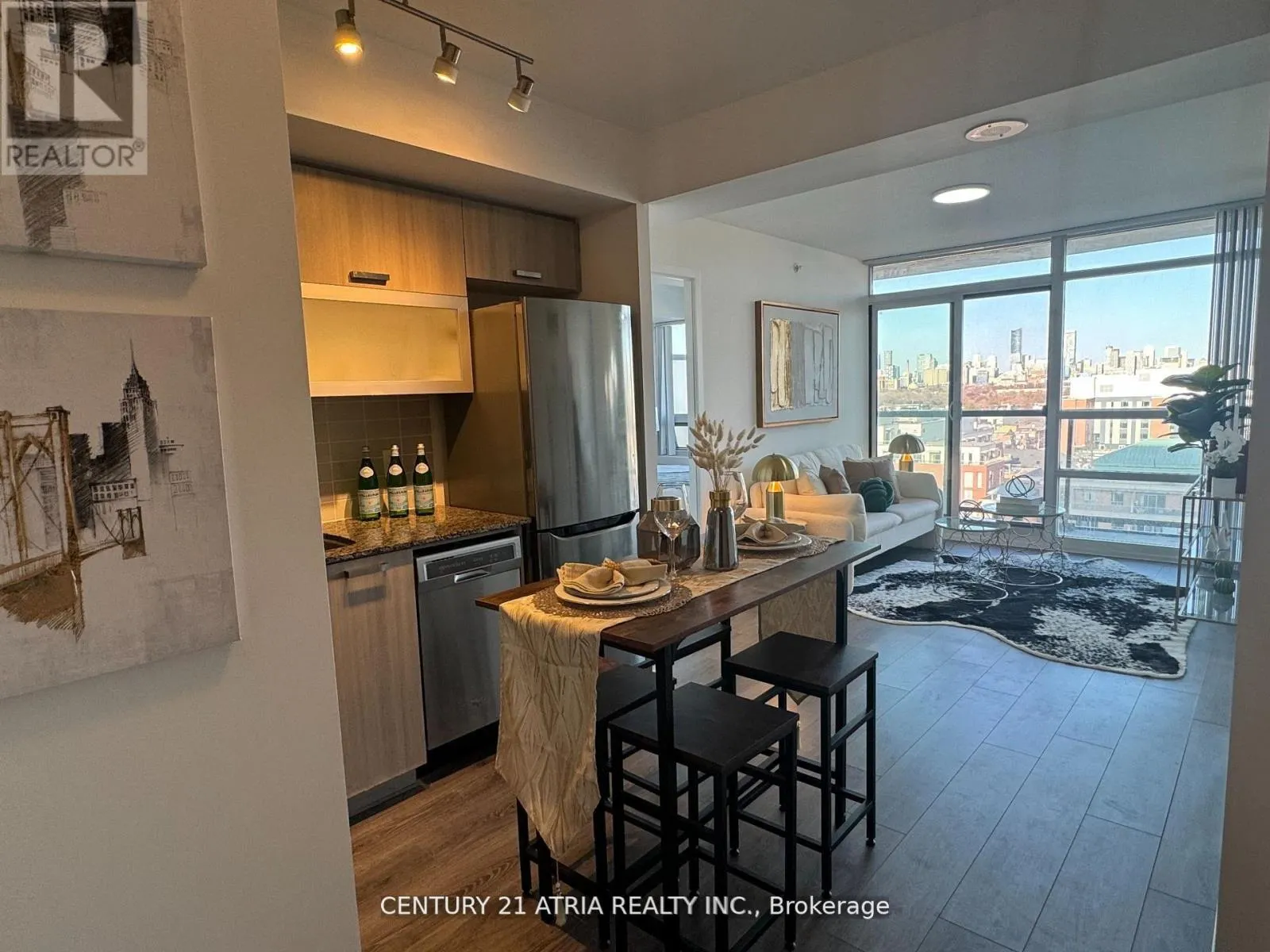 1606 - 68 ABELL STREET