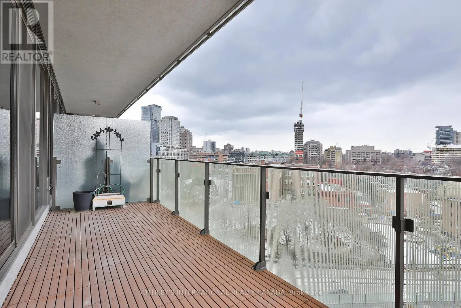 804 - 88 DAVENPORT ROAD