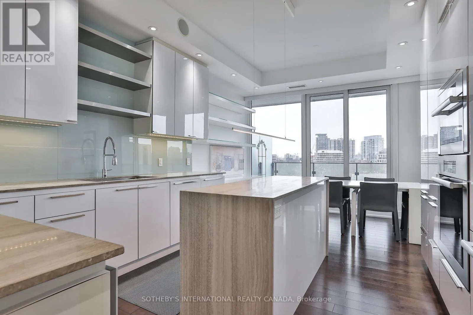 804 - 88 DAVENPORT ROAD