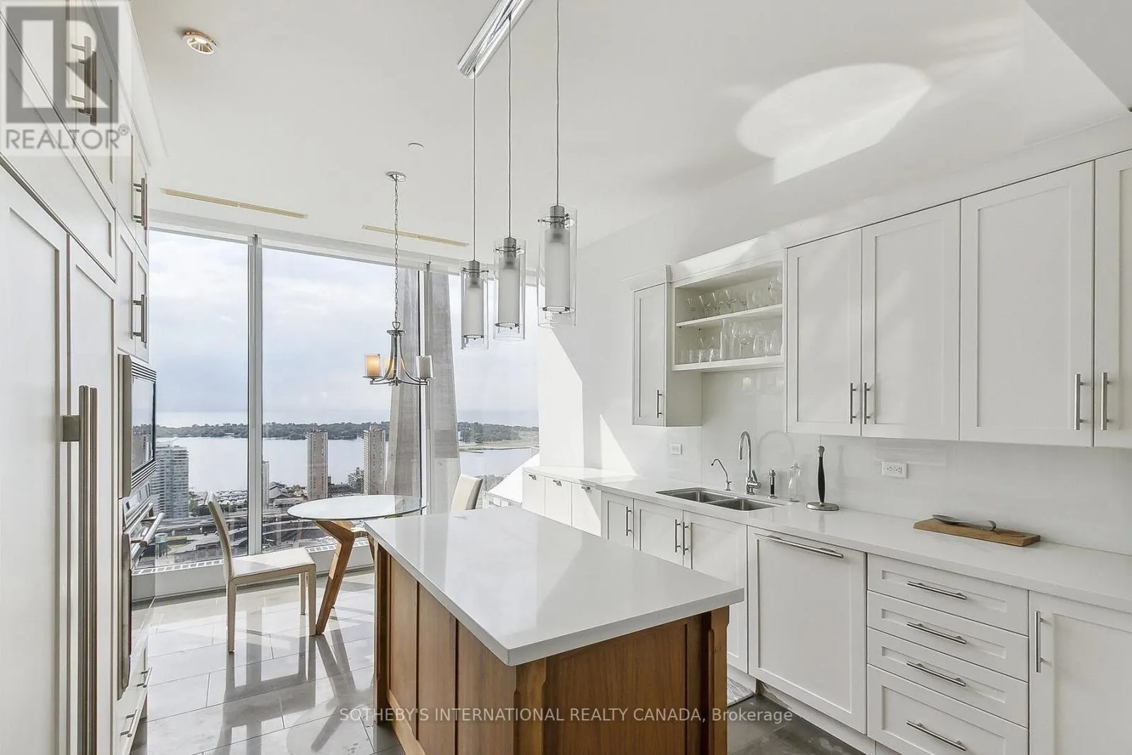 3005 - 183 WELLINGTON STREET W