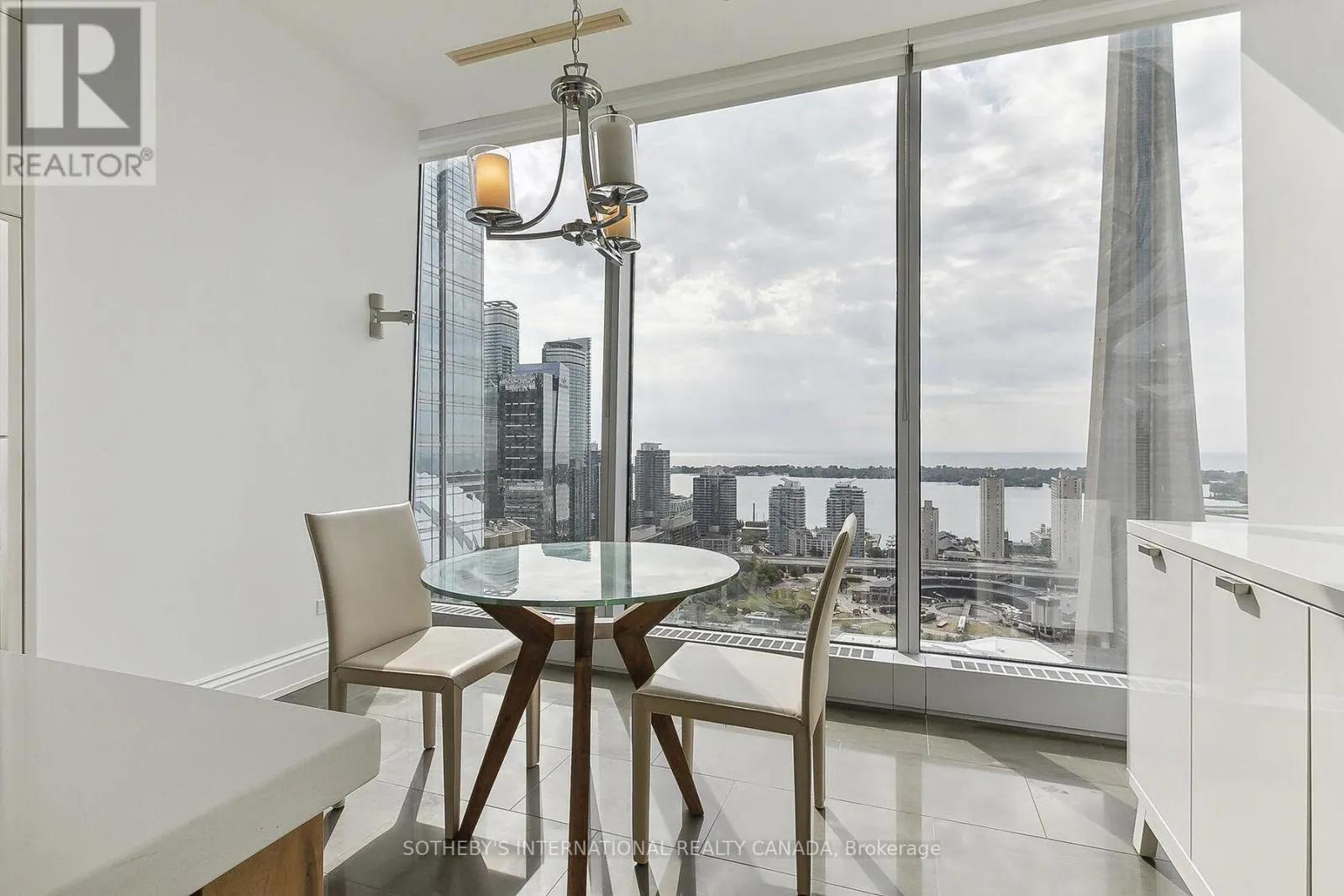 3005 - 183 WELLINGTON STREET W