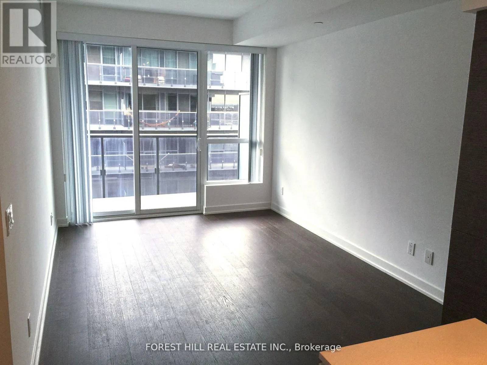 440 - 1030 KING STREET W