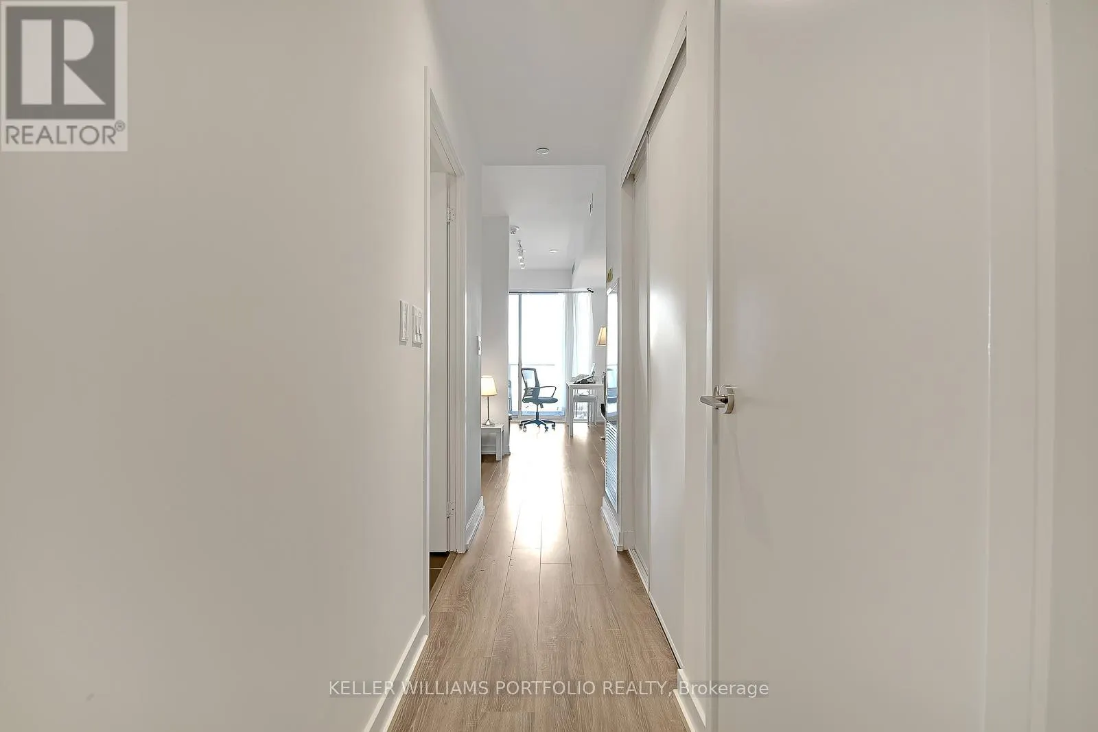 618 - 20 EDWARD STREET
