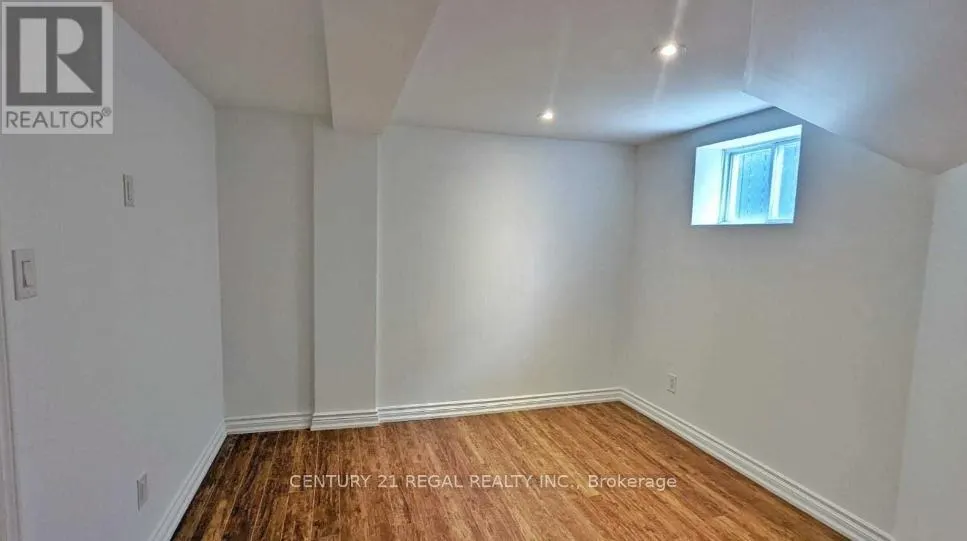 LOWER - 394 SUMMERHILL AVENUE