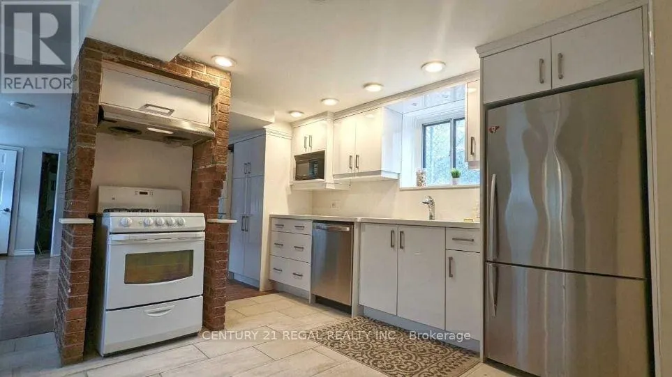 LOWER - 394 SUMMERHILL AVENUE