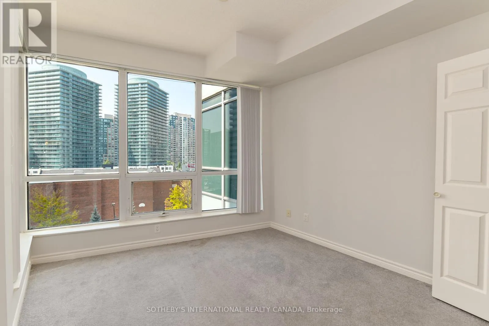 509 - 18 HOLMES AVENUE