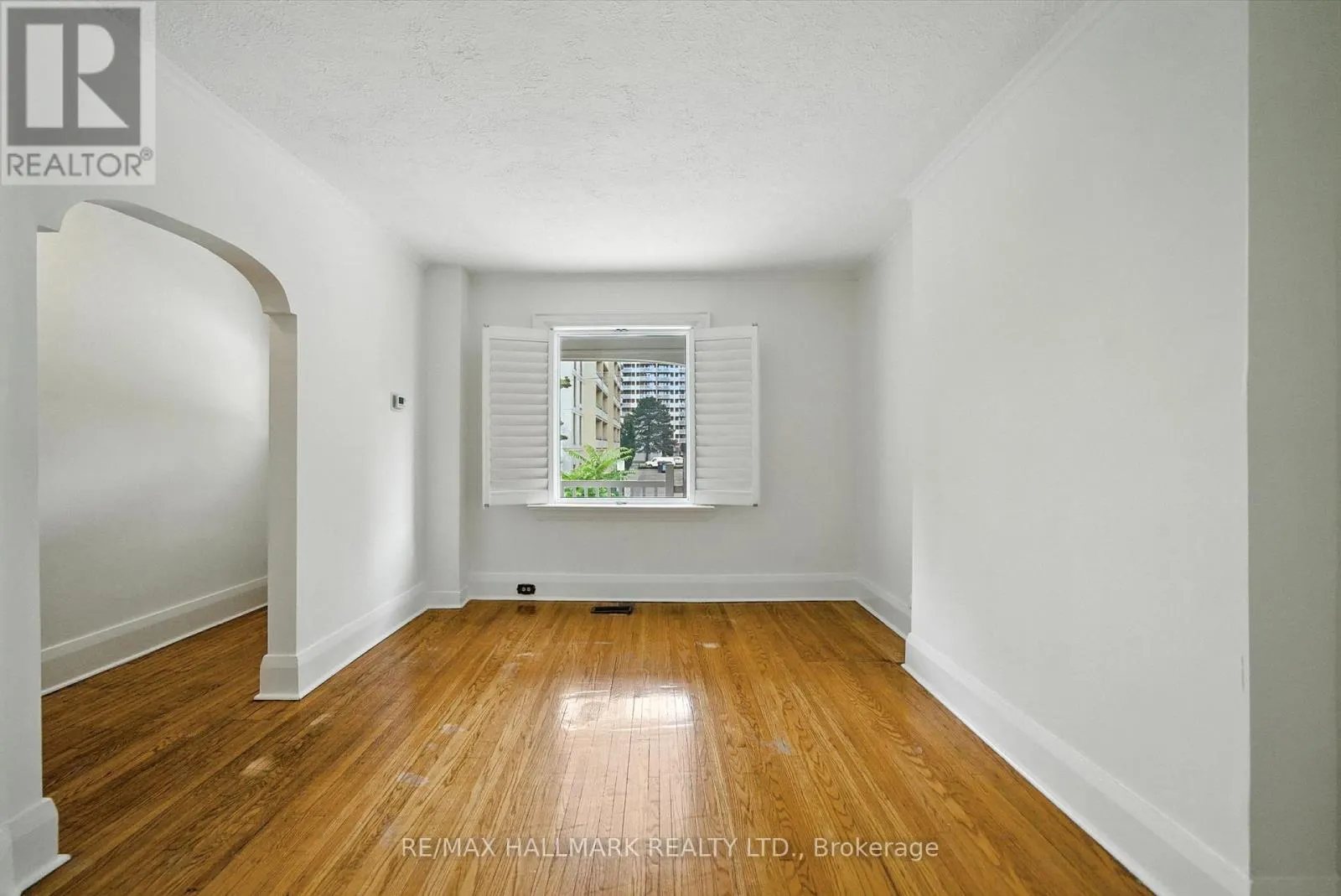 49 RAWLINSON AVENUE
